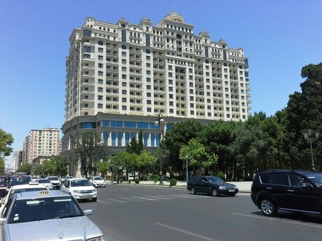 4 otaqlı yeni tikili - Elmlər Akademiyası m. - 190.5 m²