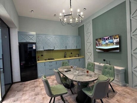 5 otaqlı həyət evi/bağ evi - Bilgəh q. - 300 m²