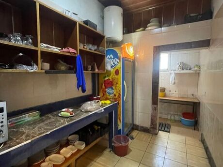 Obyekt - Memar Əcəmi m. - 250 m²