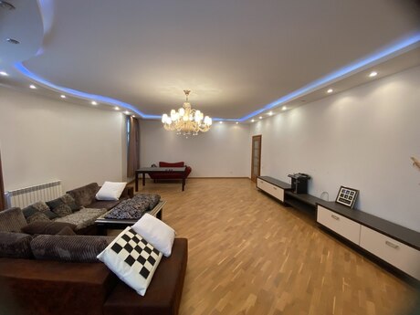 4 otaqlı yeni tikili - 28 May m. - 200 m²
