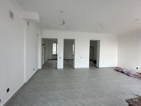 Obyekt - Şah İsmayıl Xətai m. - 80 m²