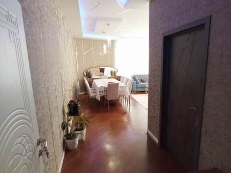 4 otaqlı yeni tikili - Şah İsmayıl Xətai m. - 160 m²