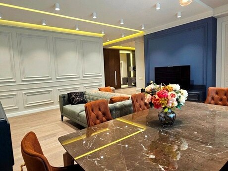3-комн. новостройка - м. 28 мая - 153 м²