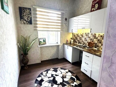3 otaqlı köhnə tikili - Nəriman Nərimanov m. - 80 m²