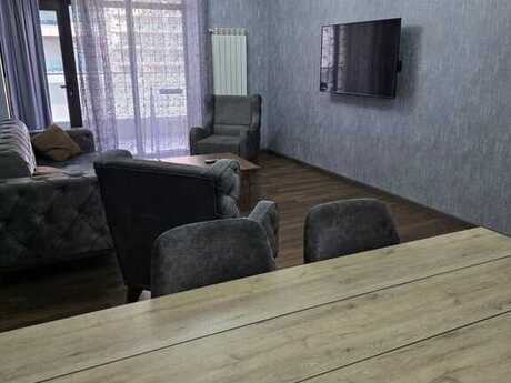 4 otaqlı yeni tikili - 8 Noyabr m. - 185 m²