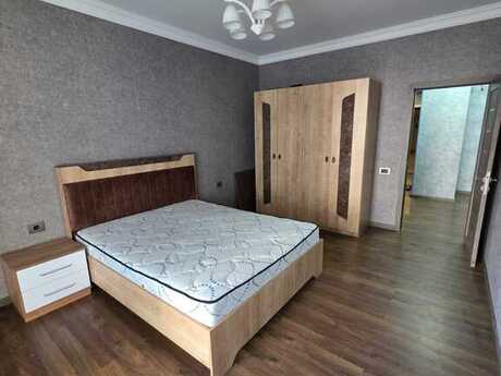 4 otaqlı yeni tikili - 8 Noyabr m. - 185 m²