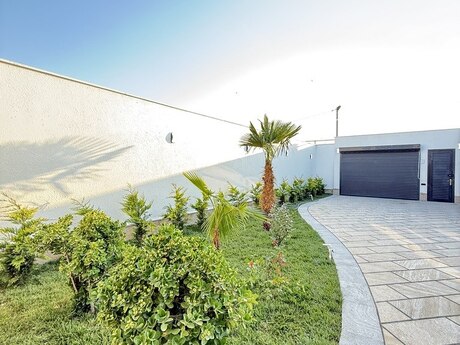 4 otaqlı həyət evi/bağ evi - Şüvəlan q. - 140 m²