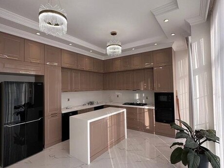 4 otaqlı həyət evi/bağ evi - Mərdəkan q. - 300 m²