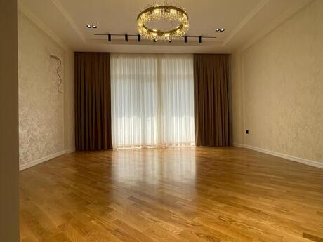 3-комн. новостройка - м. Кара Караев - 120 м²