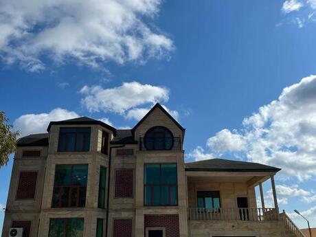 10 otaqlı həyət evi/bağ evi - Mərdəkan q. - 435 m²