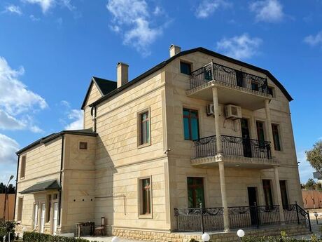 10 otaqlı həyət evi/bağ evi - Mərdəkan q. - 435 m²