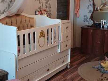 4 otaqlı köhnə tikili - Həzi Aslanov m. - 105 m²