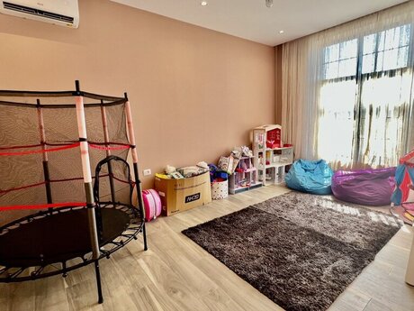 House with Garden, Villa For Sale