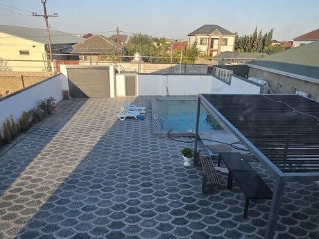 6 otaqlı həyət evi/bağ evi - Buzovna q. - 200 m²