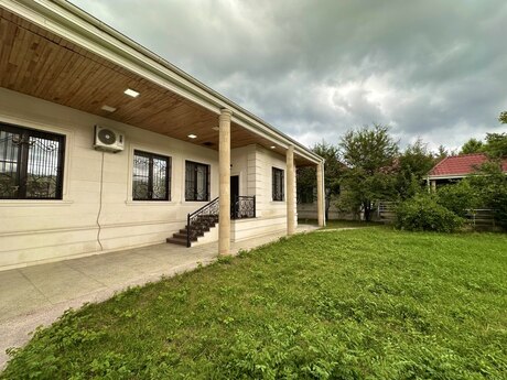 5 otaqlı həyət evi/bağ evi - Quba - 250 m²