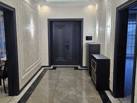 4 otaqlı həyət evi/bağ evi - Buzovna q. - 157 m²