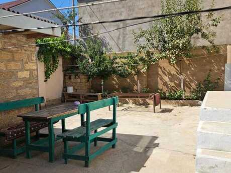 7 otaqlı həyət evi/bağ evi - Yeni Ramana q. - 196 m²