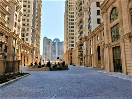 4-комн. новостройка - м. Элмляр Академиясы - 200 м²