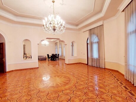 7 otaqlı köhnə tikili - Sahil m. - 750 m²