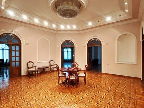 7 otaqlı köhnə tikili - Sahil m. - 750 m²