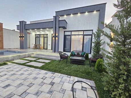4 otaqlı həyət evi/bağ evi - Şüvəlan q. - 160 m²