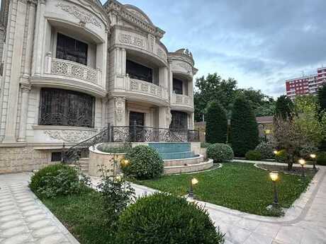 10 otaqlı həyət evi/bağ evi - Nəriman Nərimanov m. - 1100 m²