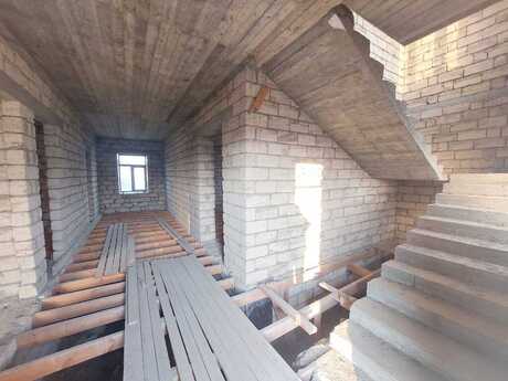 6 otaqlı həyət evi/bağ evi - Ramana q. - 220 m²