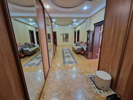 4 otaqlı yeni tikili - Nəsimi r. - 200 m²