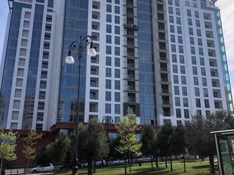 Obyekt - Elmlər Akademiyası m. - 2400 m²