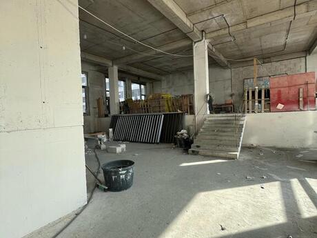 Obyekt - Ağ şəhər q. - 332 m²