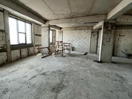 Obyekt - Ağ şəhər q. - 332 m²