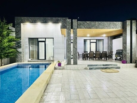 4 otaqlı həyət evi/bağ evi - Mərdəkan q. - 200 m²