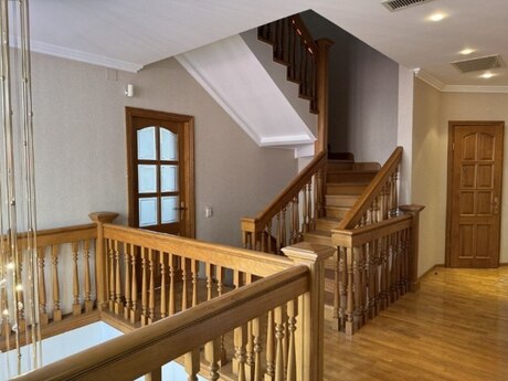 10 otaqlı həyət evi/bağ evi - Gənclik m. - 544 m²