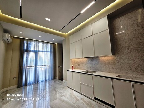 3 otaqlı yeni tikili - Nəsimi r. - 125 m²