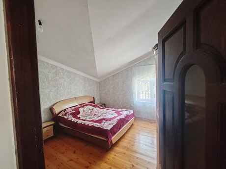 5 otaqlı həyət evi/bağ evi - Buzovna q. - 150 m²
