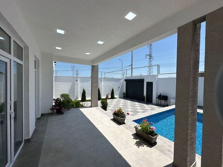 4 otaqlı həyət evi/bağ evi - Şüvəlan q. - 160 m²