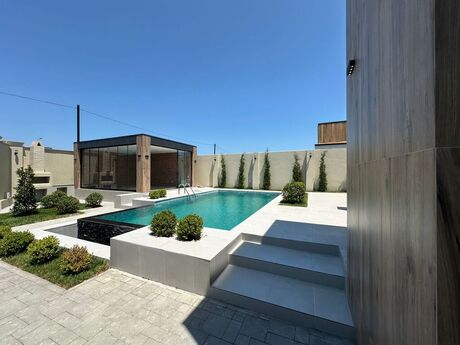 4 otaqlı həyət evi/bağ evi - Şüvəlan q. - 170 m²