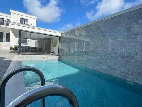4 otaqlı həyət evi/bağ evi - Mərdəkan q. - 220 m²