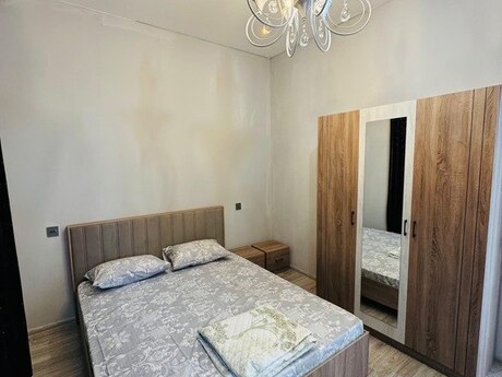 3 otaqlı həyət evi/bağ evi - Mərdəkan q. - 150 m²