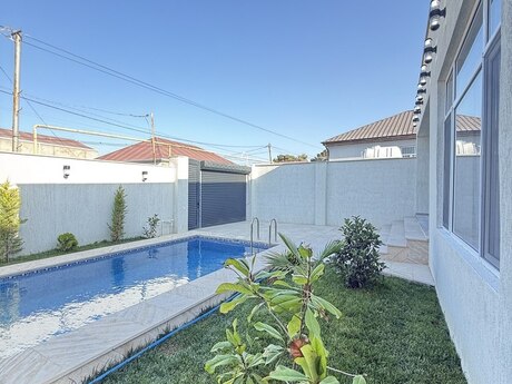 4 otaqlı həyət evi/bağ evi - Şüvəlan q. - 130 m²