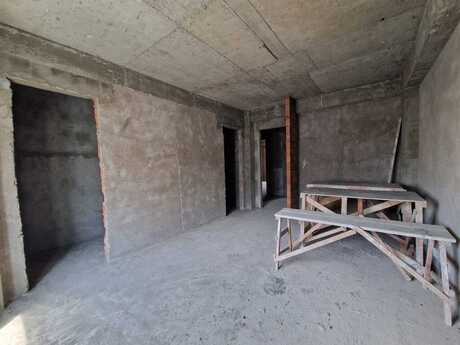 4 otaqlı yeni tikili - Ağ şəhər q. - 166 m²