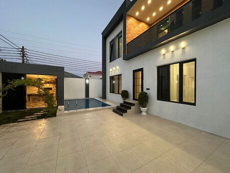 5 otaqlı həyət evi/bağ evi - Qala q. - 200 m²