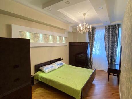 2 otaqlı yeni tikili - İnşaatçılar m. - 80 m²