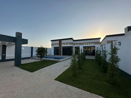 4 otaqlı həyət evi/bağ evi - Mərdəkan q. - 160 m²