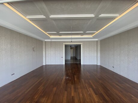 28 Mayda 4 otaqlı yeni tikili mənzil satılır, 200 m², 550 000 AZN, şəkil 5 / 12
