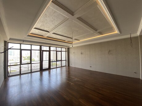 4 otaqlı yeni tikili - 28 May m. - 200 m²