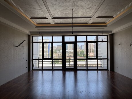 4 otaqlı yeni tikili - 28 May m. - 200 m²