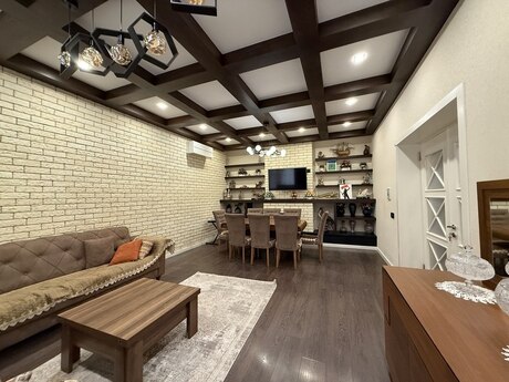 8 otaqlı həyət evi, 500 m², Badamdar: 690 000 ₼ 2