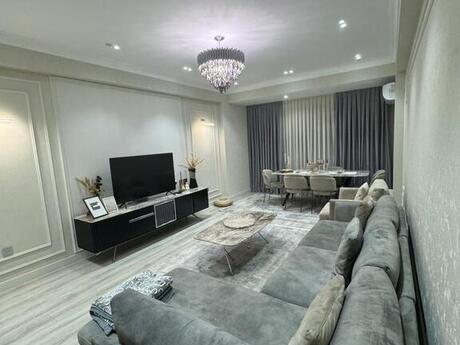 Elan №5323093 - Bakı, Dərnəgül m., 3 otaqlı, 123.3 m², 15/17 mərtəbə