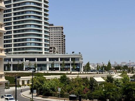 4 otaqlı yeni tikili - Ağ şəhər q. - 148 m²